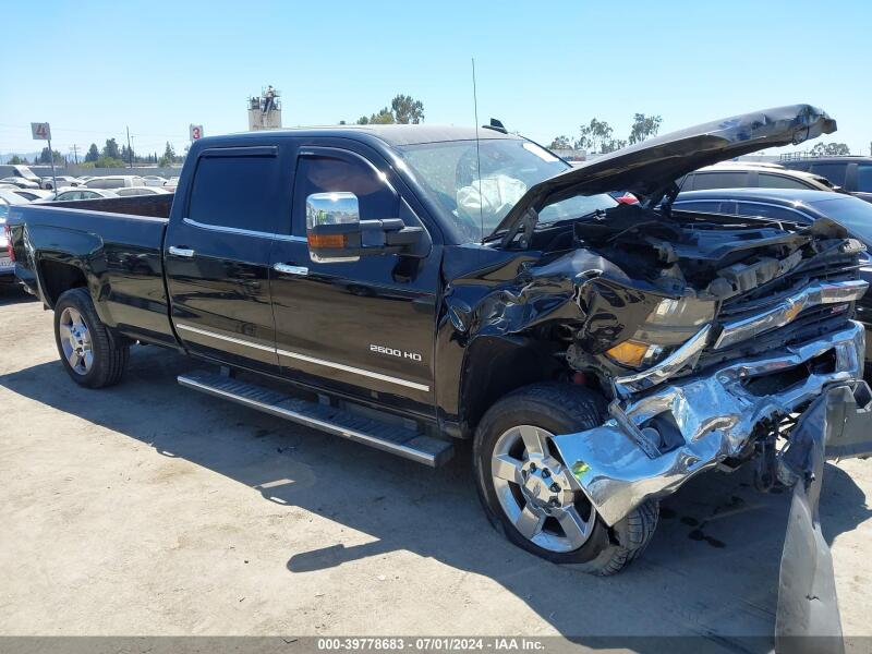 2016 CHEVROLET SILVERADO 2500HD LTZ - 1GC1KWE8XGF267685 | SeoVin.biz