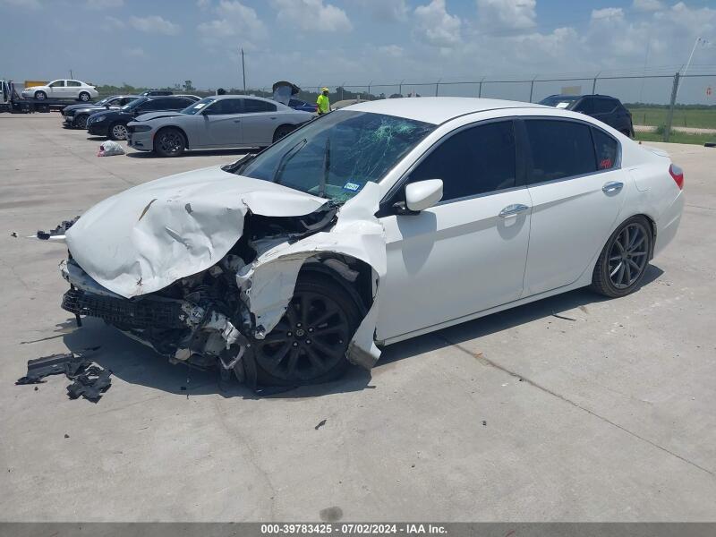 2015 HONDA ACCORD SPORT - 1HGCR2F57FA015858 | SeoVin.biz