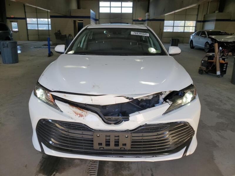 2020 TOYOTA CAMRY LE - 4T1C31AKXLU011719 | SeoVin.biz