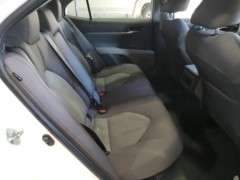 2020 TOYOTA CAMRY LE - 4T1C31AKXLU011719 | SeoVin.biz