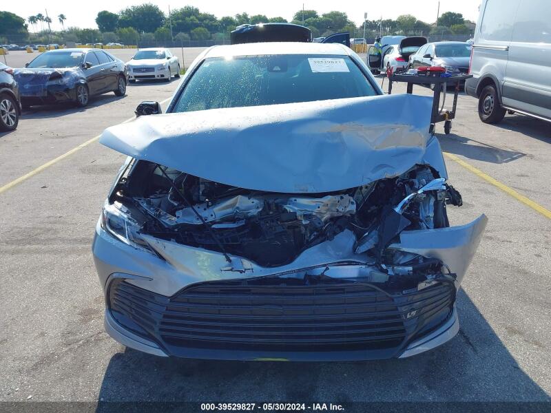 2022 TOYOTA CAMRY LE - 4T1R11AK2NU044832 | SeoVin.biz