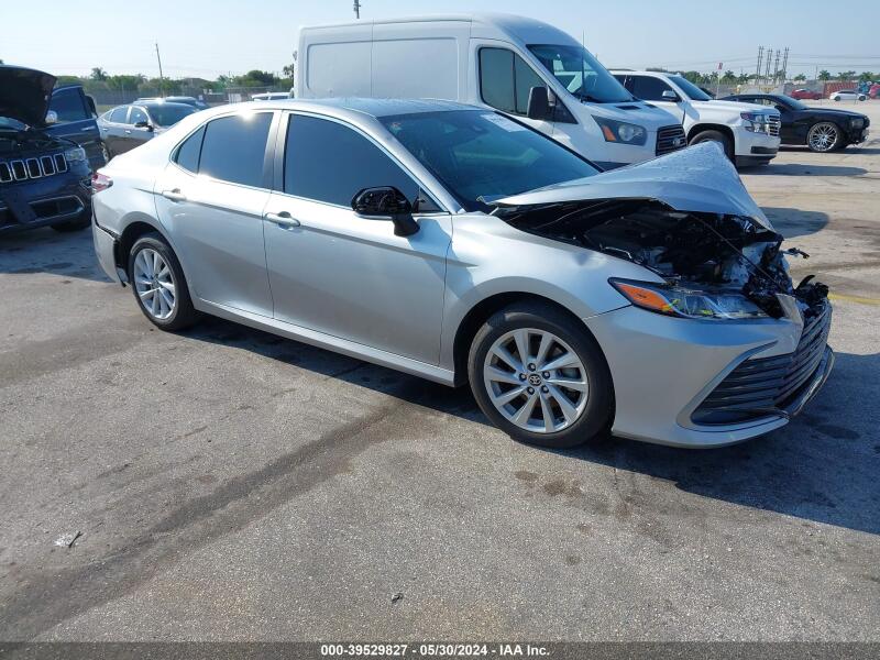 2022 TOYOTA CAMRY LE - 4T1R11AK2NU044832 | SeoVin.biz