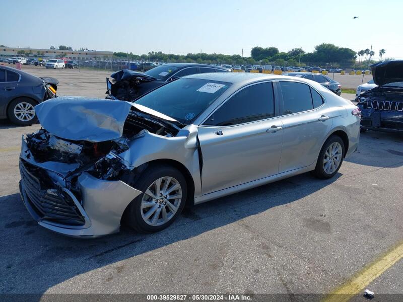 2022 TOYOTA CAMRY LE - 4T1R11AK2NU044832 | SeoVin.biz