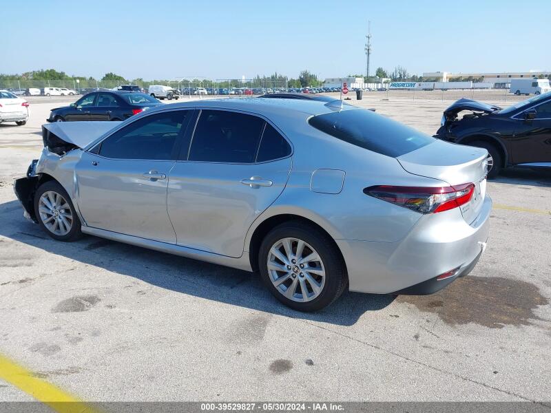 2022 TOYOTA CAMRY LE - 4T1R11AK2NU044832 | SeoVin.biz