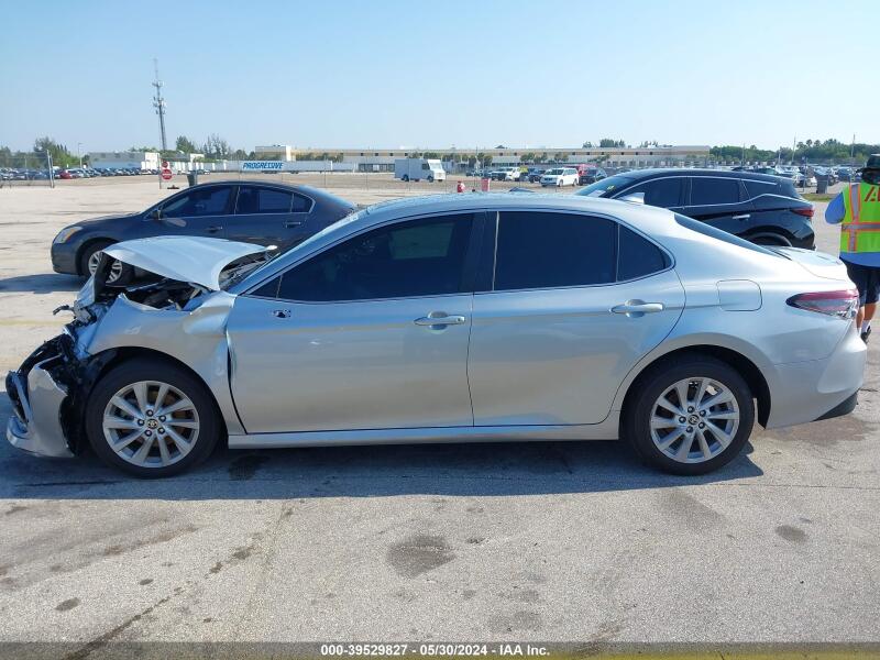 2022 TOYOTA CAMRY LE - 4T1R11AK2NU044832 | SeoVin.biz